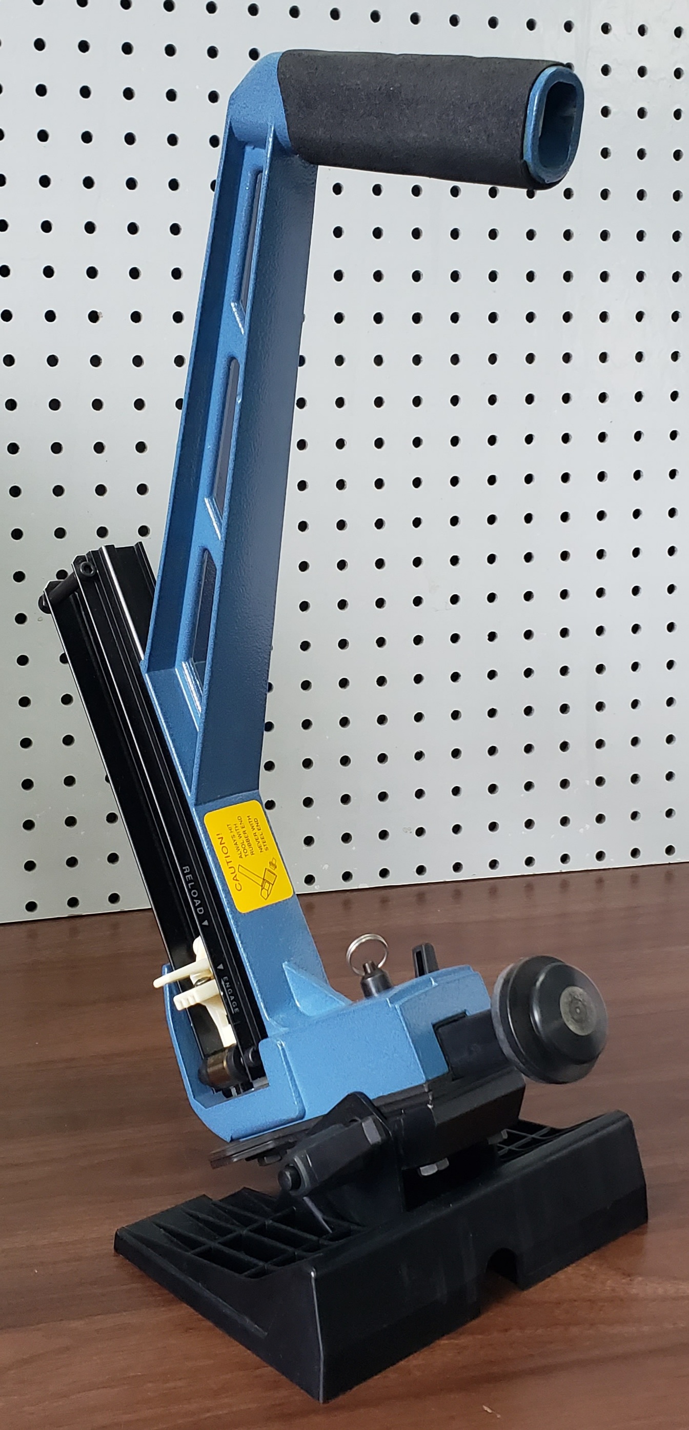 PRIMATECH NAILER E-FLOORING 22G "L" CLEAT 1-1/4" 9/32-9/16 FLOORS - Click Image to Close